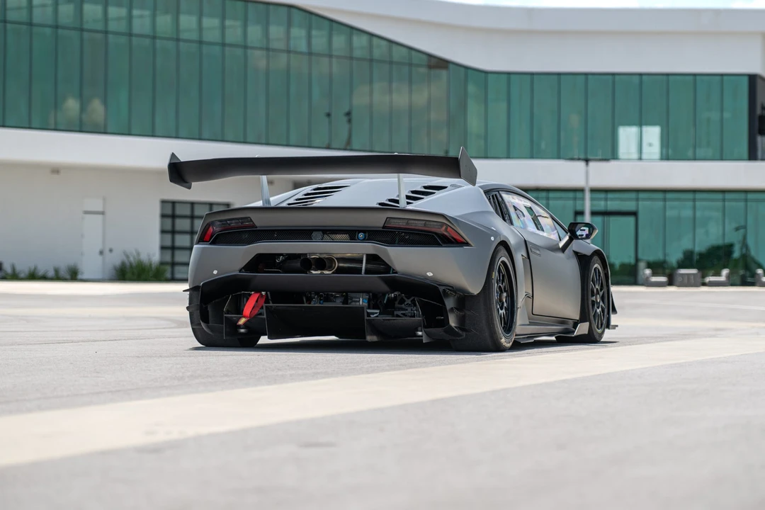 2017 Lamborghini Huracan - Image 27 of 31