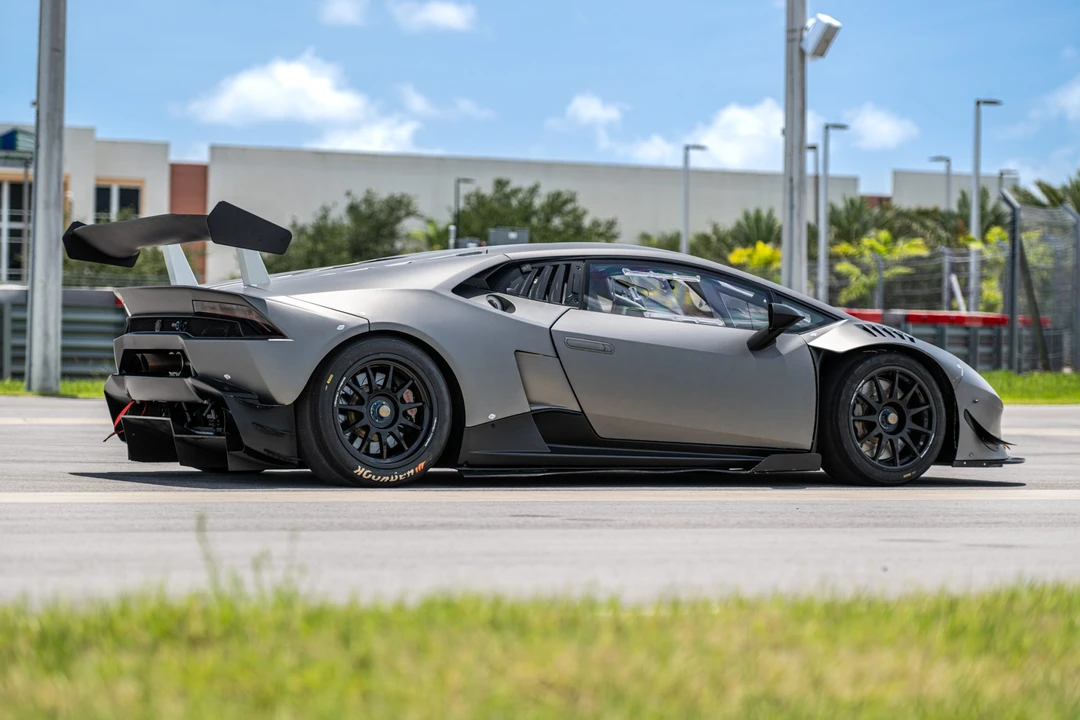 2017 Lamborghini Huracan - Image 31 of 31