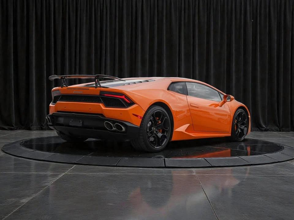 2017 Lamborghini Huracan LP580-2 - Image 5 of 19