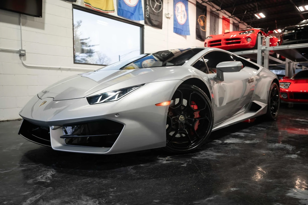 2017 Lamborghini Huracan LP580-2 - Image 3 of 31