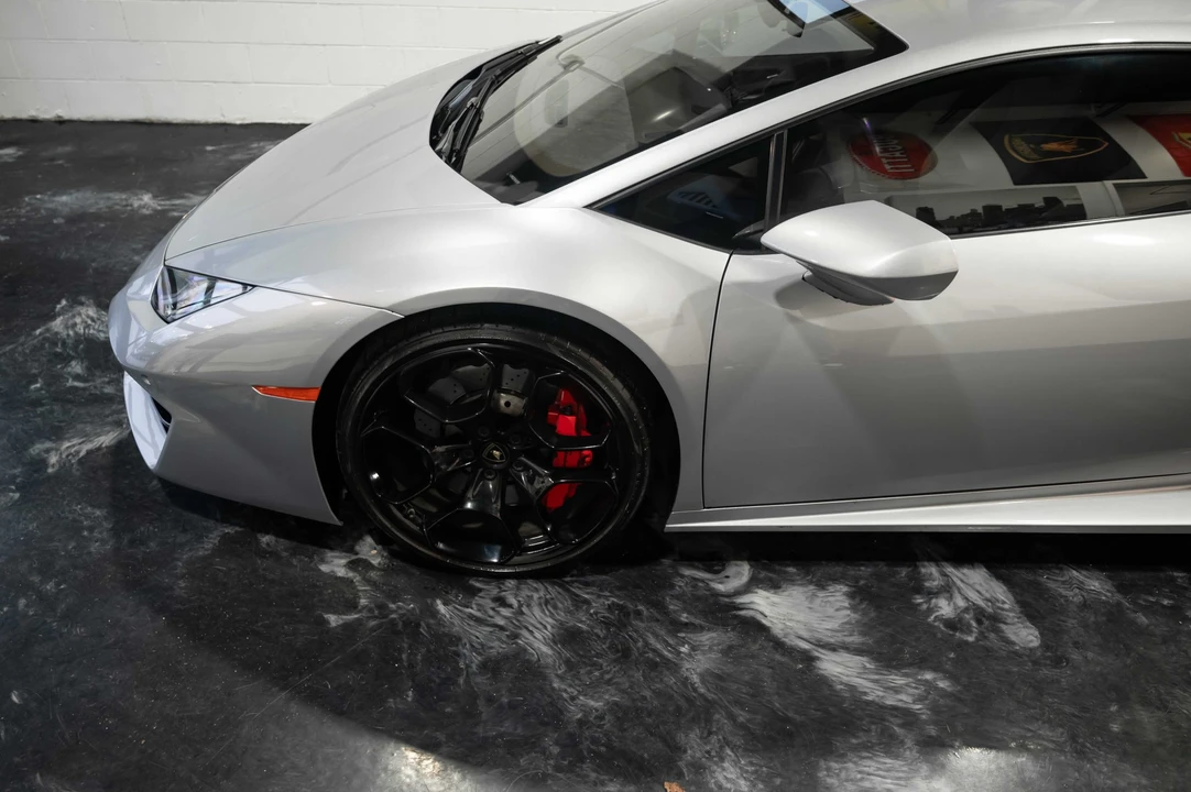 2017 Lamborghini Huracan LP580-2 - Image 23 of 31