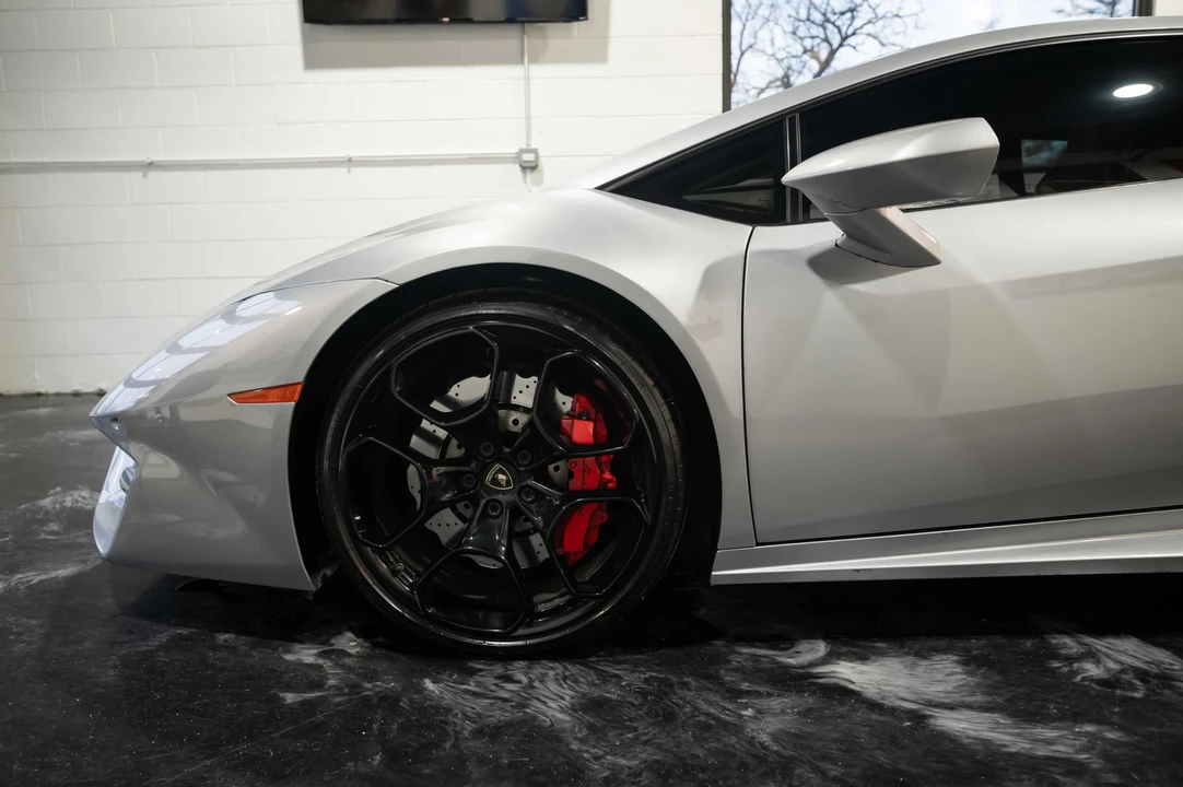 2017 Lamborghini Huracan LP580-2 - Image 24 of 31