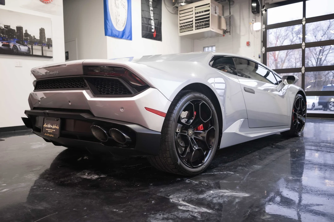 2017 Lamborghini Huracan LP580-2 - Image 10 of 31