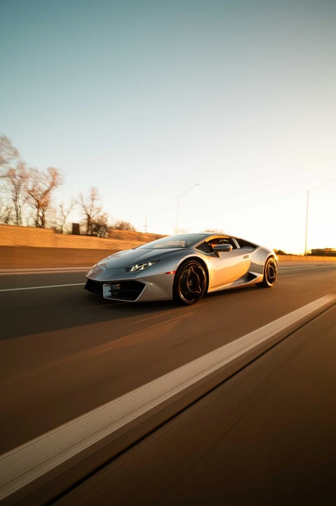 2017 Lamborghini Huracan LP580-2 - Image 2 of 31