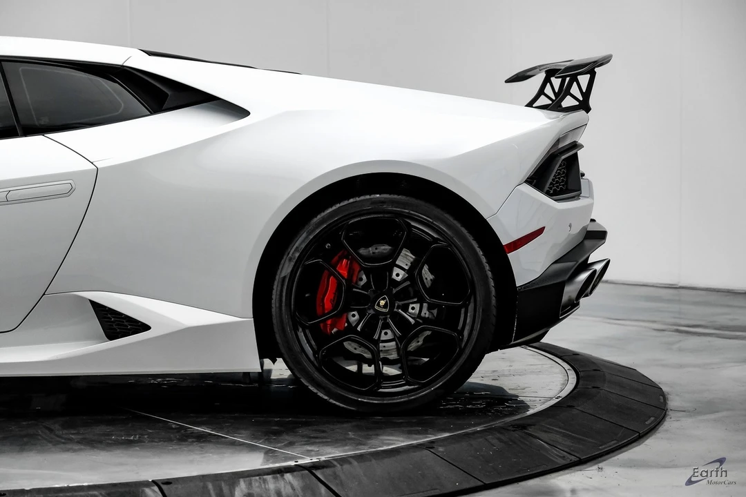 2017 Lamborghini Huracan LP580-2 - Image 8 of 12