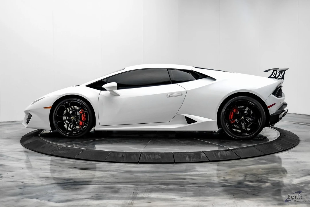 2017 Lamborghini Huracan LP580-2 - Image 6 of 12