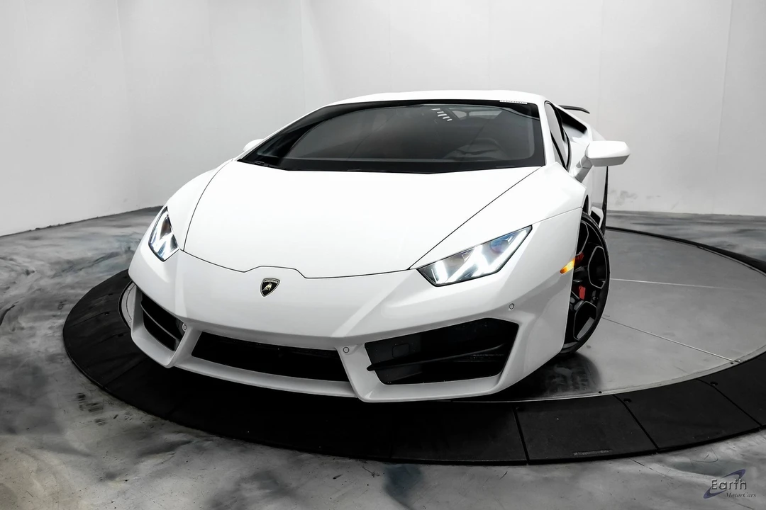 2017 Lamborghini Huracan LP580-2 - Image 3 of 12