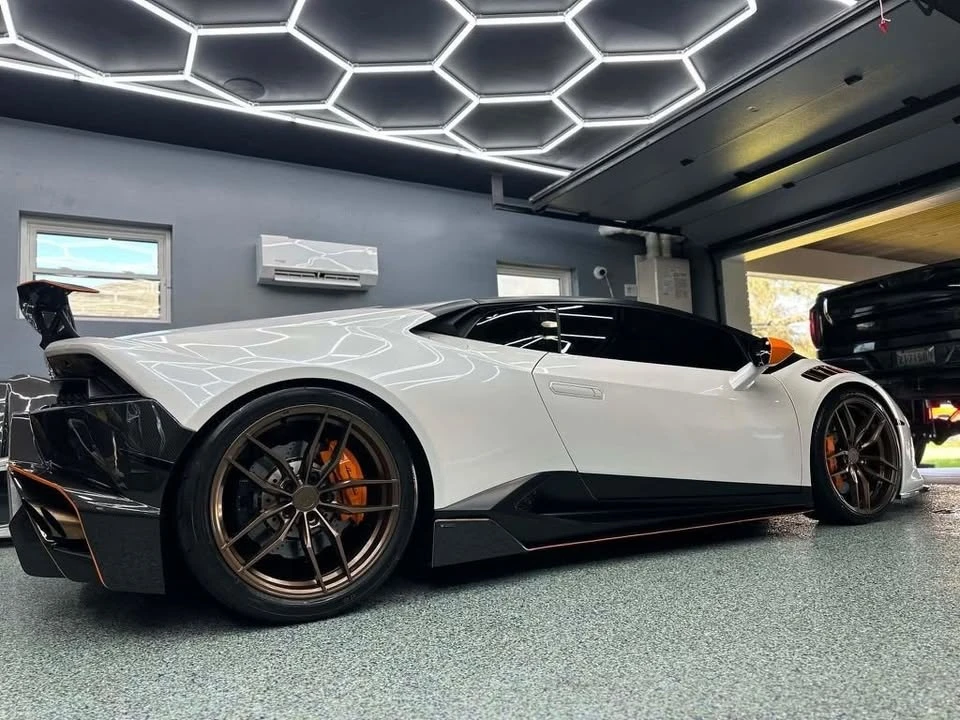 2017 Lamborghini Huracan LP580-2 - Image 5 of 20