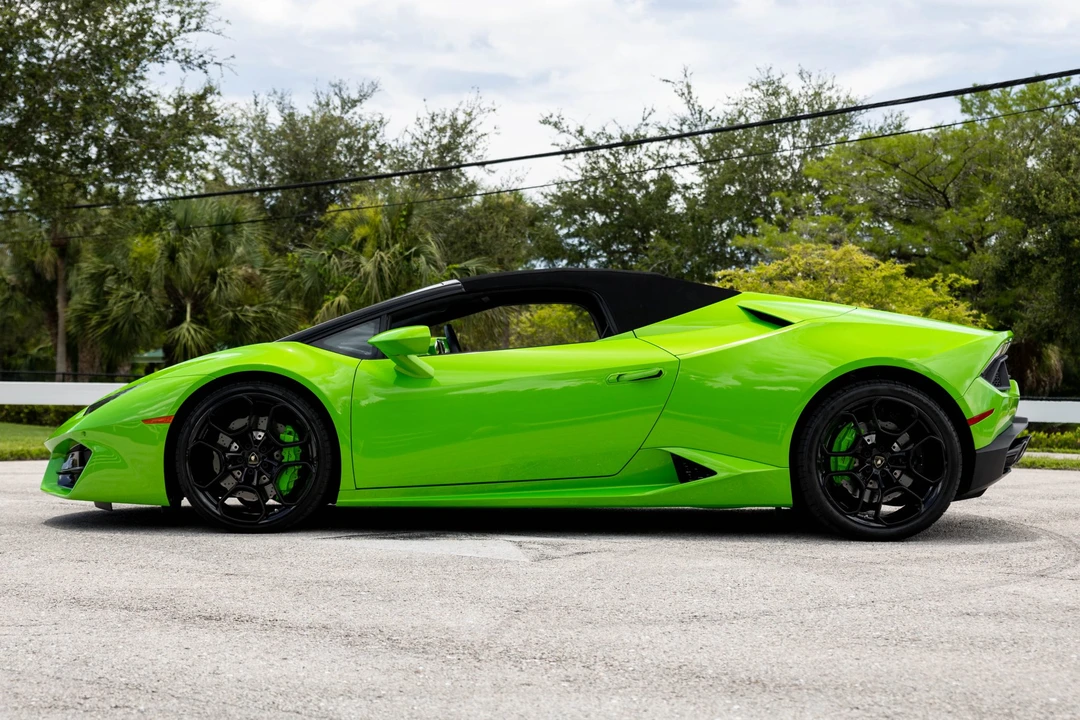 2017 Lamborghini Huracan LP580-2 - Image 2 of 31