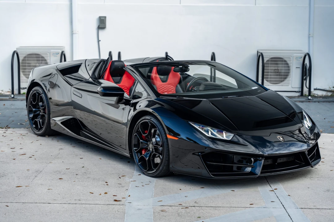 2017 Lamborghini Huracan LP580-2 - Image 5 of 31
