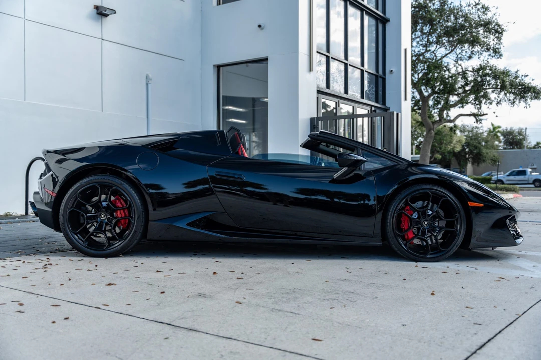 2017 Lamborghini Huracan LP580-2 - Image 7 of 31
