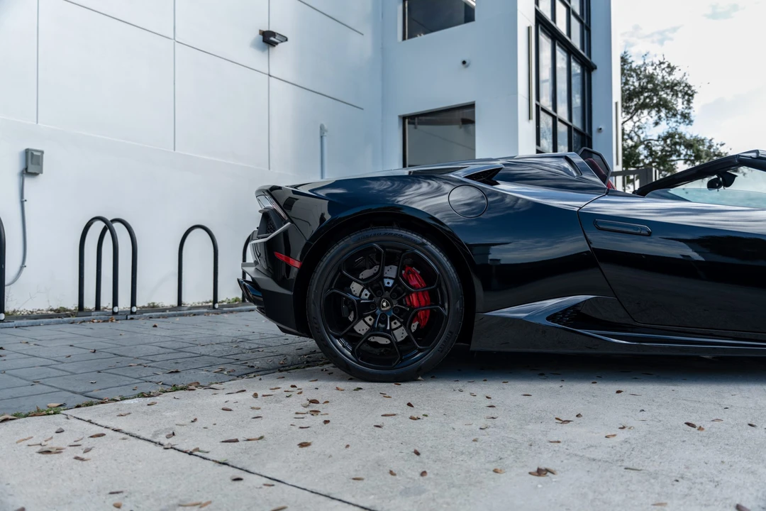 2017 Lamborghini Huracan LP580-2 - Image 13 of 31