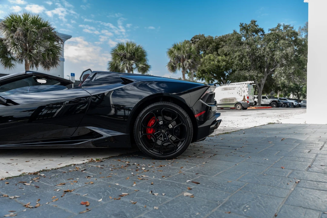 2017 Lamborghini Huracan LP580-2 - Image 15 of 31