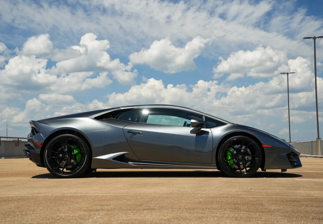 2017 Lamborghini Huracan LP580-2 - Image 4 of 31