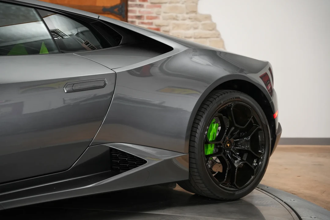 2017 Lamborghini Huracan LP580-2 - Image 25 of 31