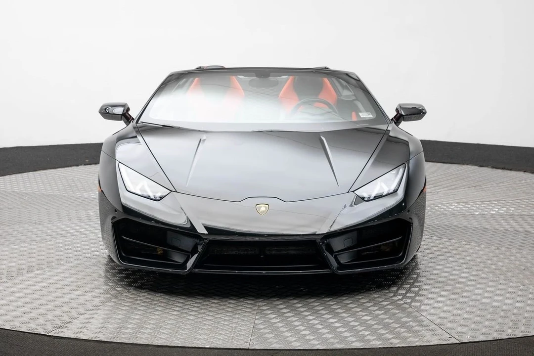 2017 Lamborghini Huracan LP580-2 - Image 3 of 12
