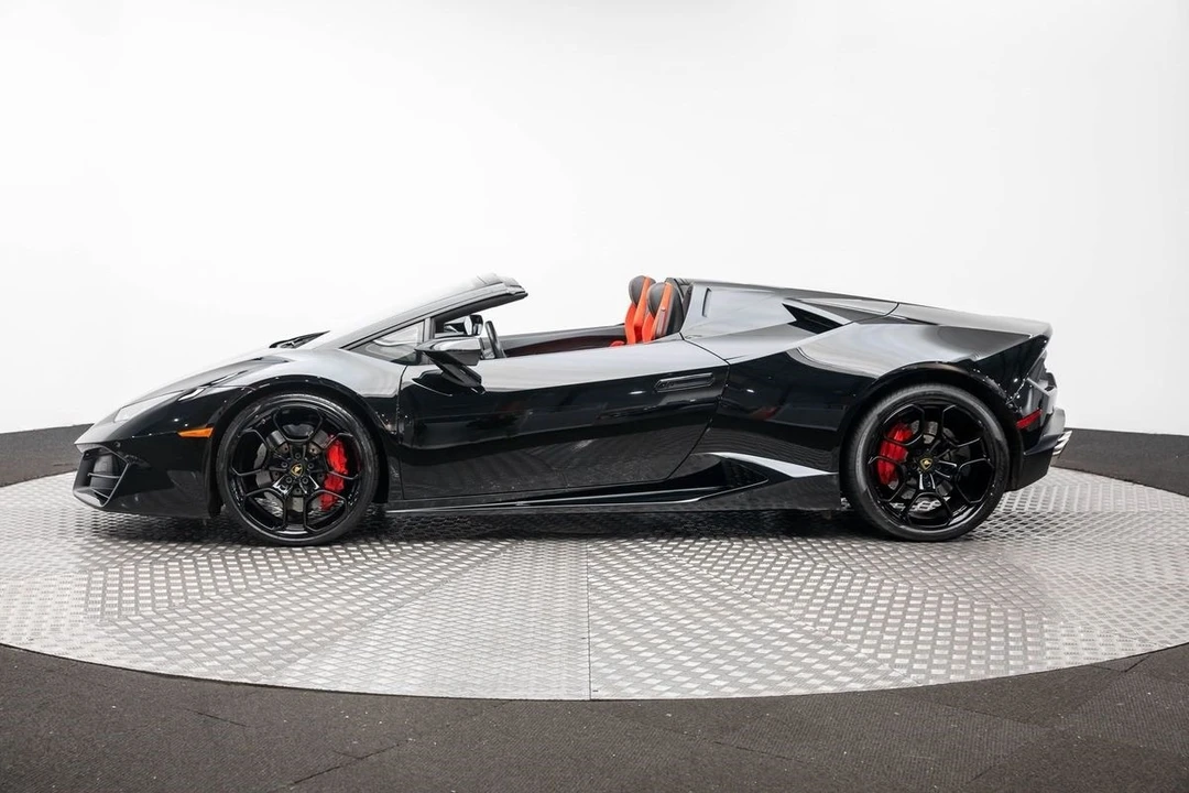 2017 Lamborghini Huracan LP580-2 - Image 8 of 12