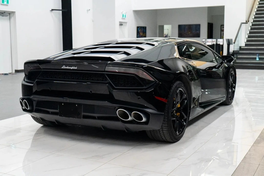 2017 Lamborghini Huracan LP580-2 - Image 5 of 12
