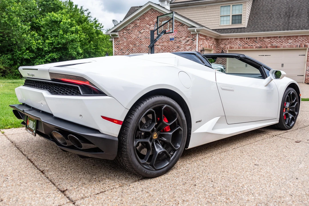 2017 Lamborghini Huracan LP610-4 - Image 10 of 31