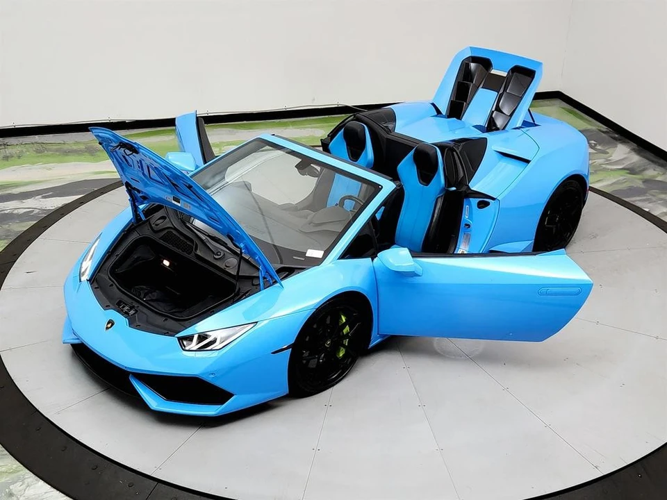 2017 Lamborghini - Image 30 of 31