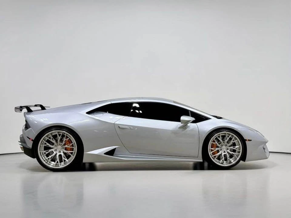 2017 Lamborghini Huracan - Image 2 of 12
