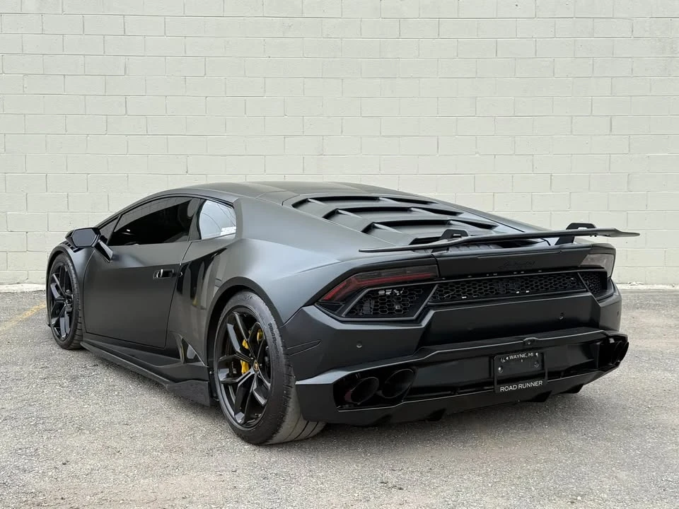 2017 Lamborghini Huracan - Image 7 of 20