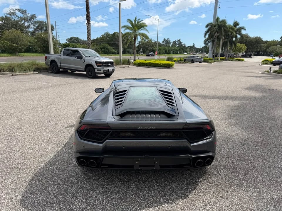 2017 Lamborghini Huracan - Image 7 of 18