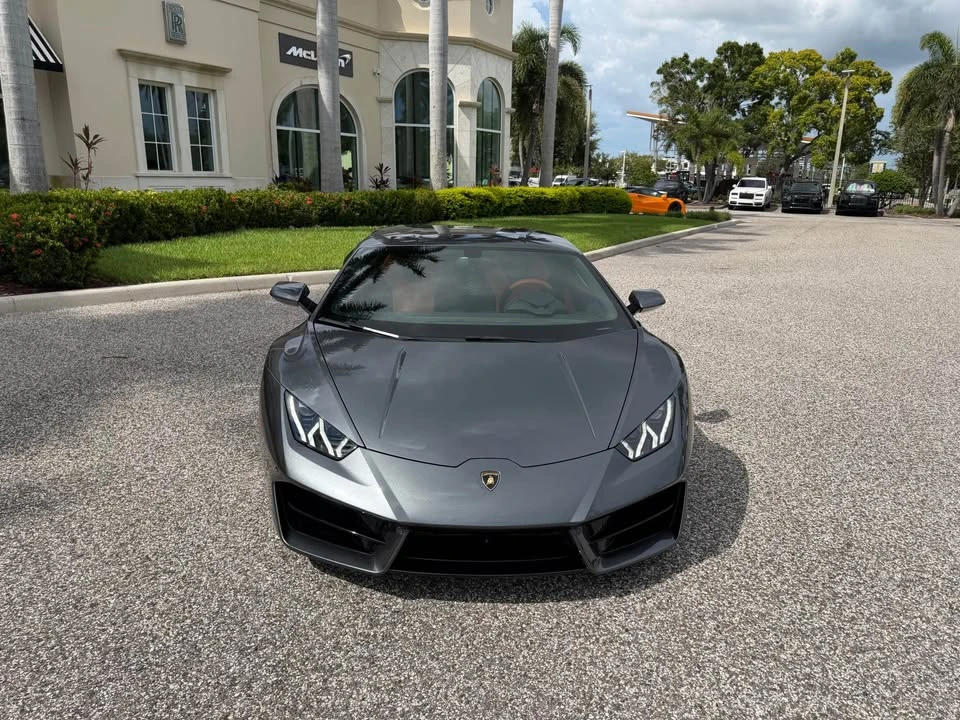 2017 Lamborghini Huracan - Image 12 of 18