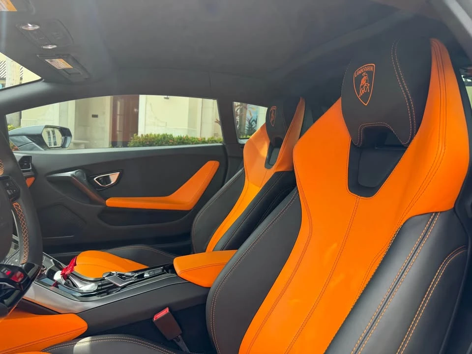 2017 Lamborghini Huracan - Image 14 of 18