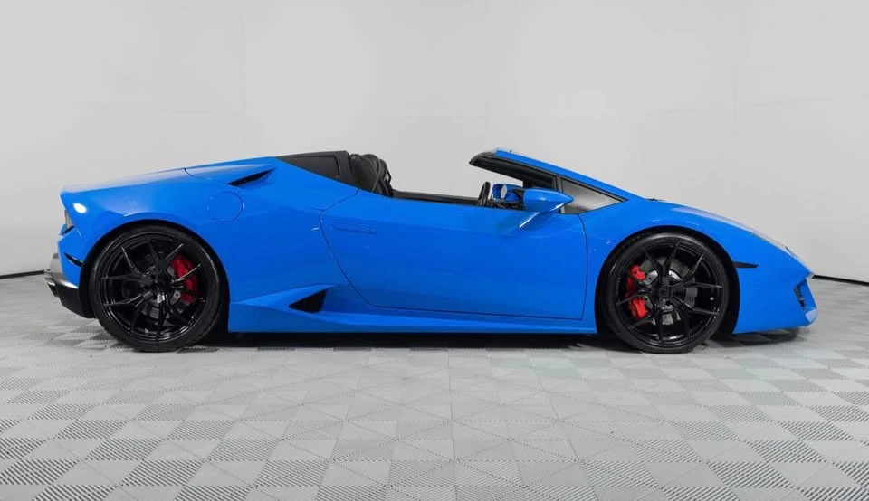 2017 Lamborghini Huracan - Image 6 of 10