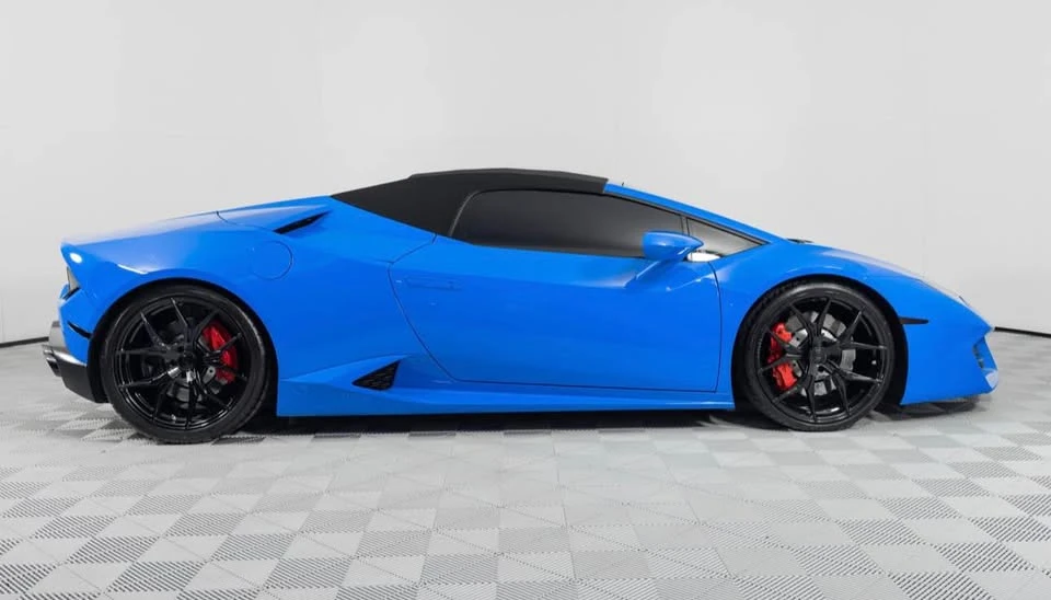 2017 Lamborghini Huracan - Image 10 of 10