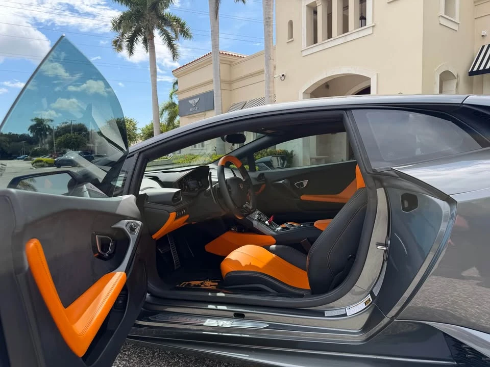 2017 Lamborghini Huracan - Image 18 of 18