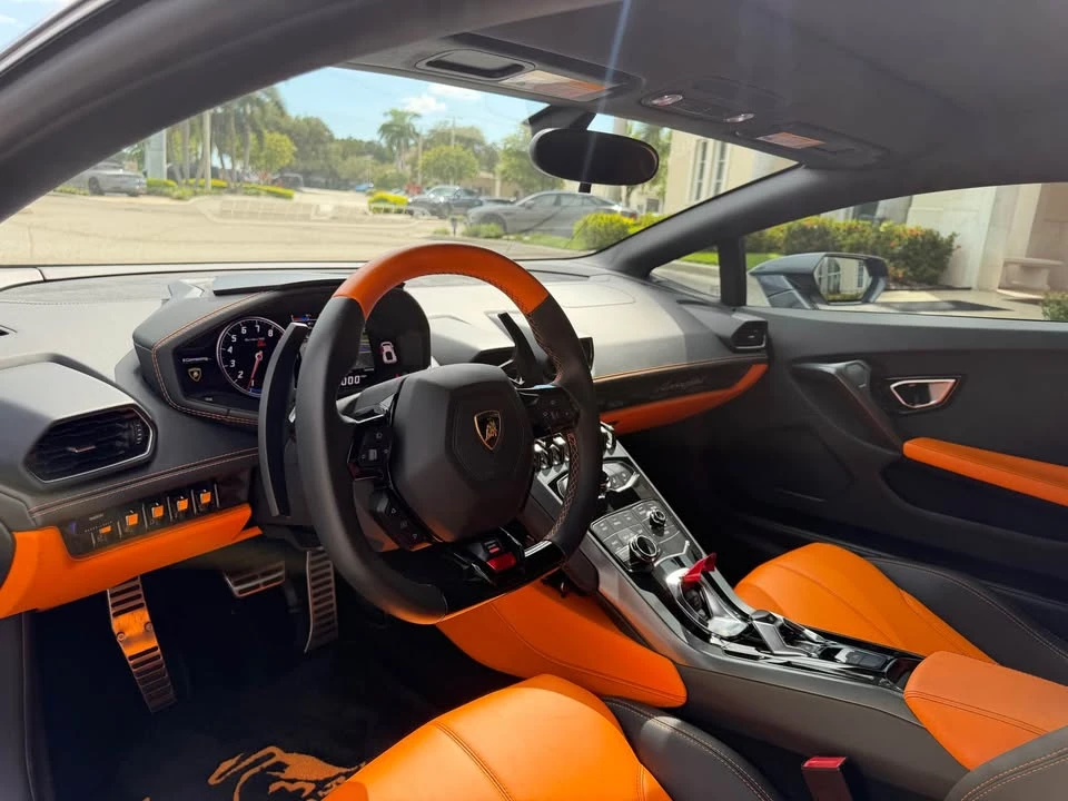 2017 Lamborghini Huracan - Image 15 of 18