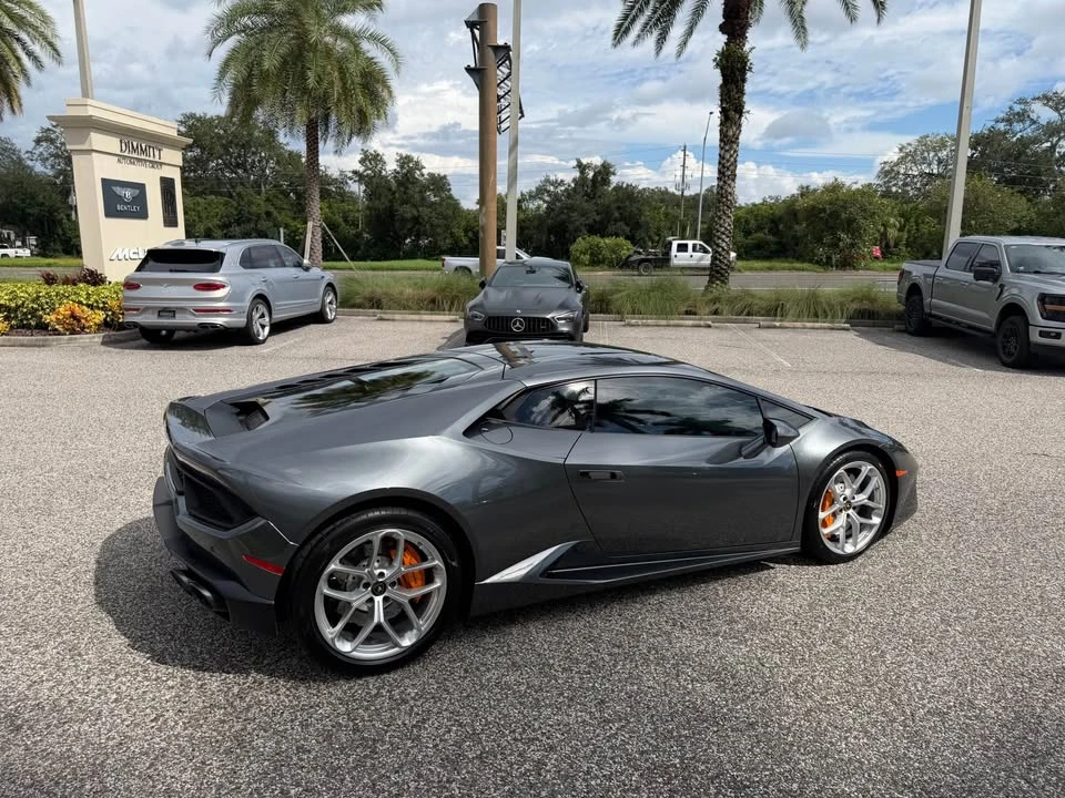 2017 Lamborghini Huracan - Image 9 of 18