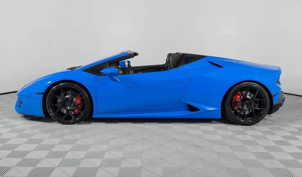 2017 Lamborghini Huracan - Image 2 of 10