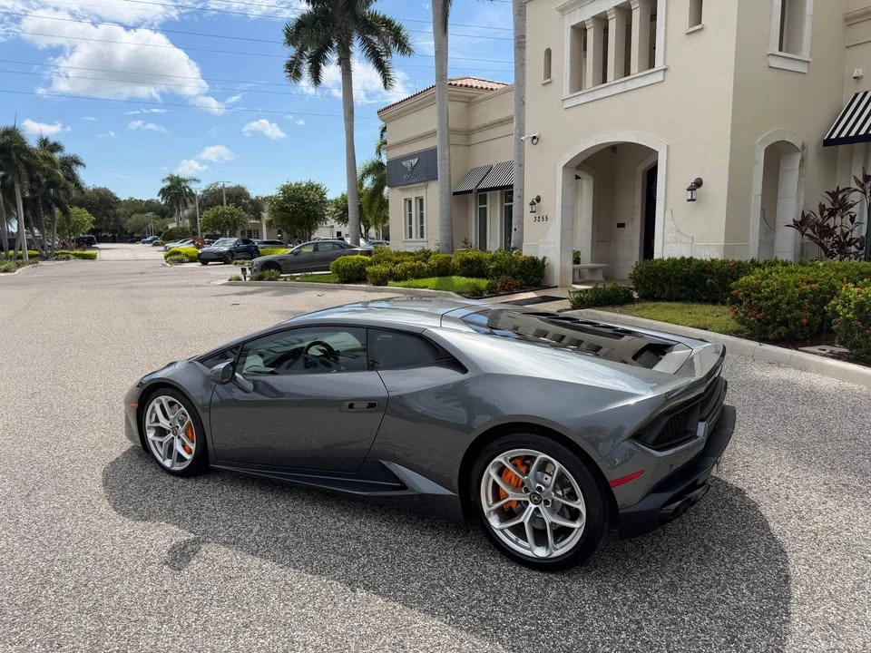 2017 Lamborghini Huracan - Image 5 of 18