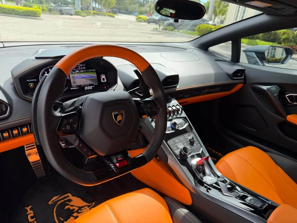 2017 Lamborghini Huracan - Image 17 of 18