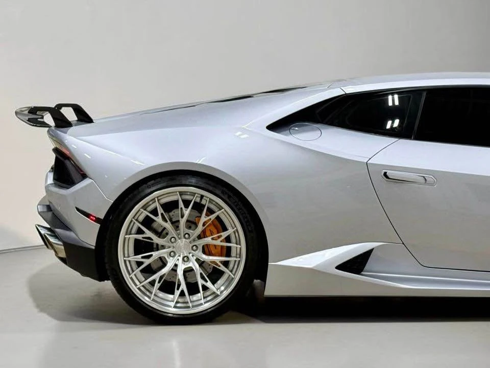 2017 Lamborghini Huracan - Image 6 of 12