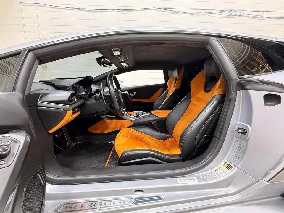 2017 Lamborghini Huracan - Image 9 of 12