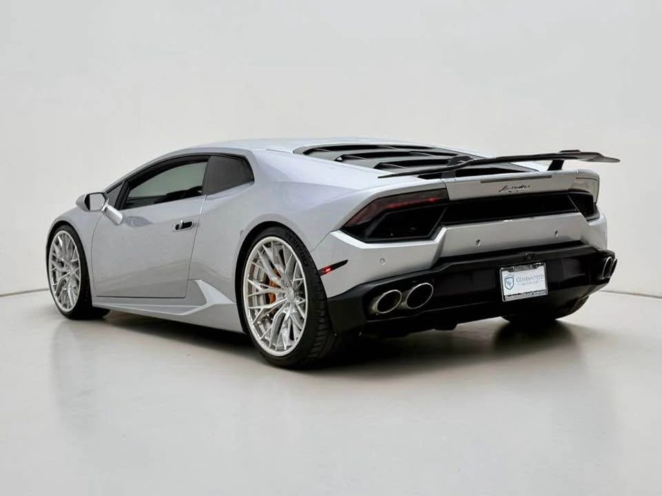 2017 Lamborghini Huracan - Image 7 of 12
