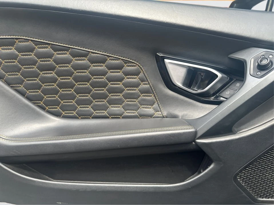 2017 Lamborghini Huracan - Image 17 of 20
