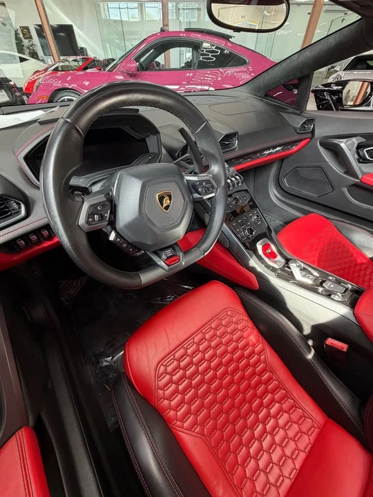 2017 Lamborghini Huracan LP580-2 - Image 7 of 8