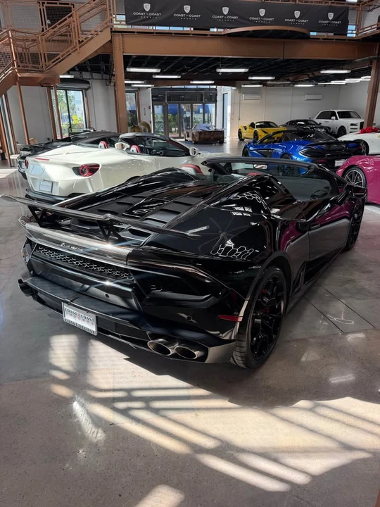2017 Lamborghini Huracan LP580-2 - Image 4 of 8