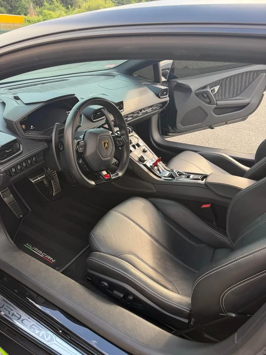 2017 Lamborghini Huracan LP580-2 - Image 2 of 3