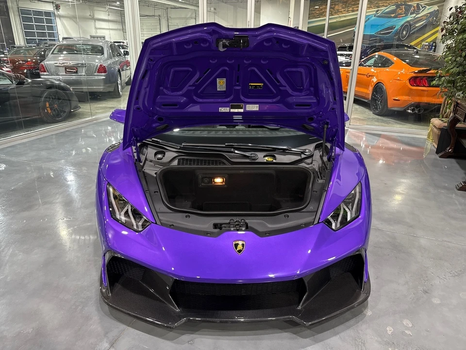 2017 Lamborghini - Image 21 of 31