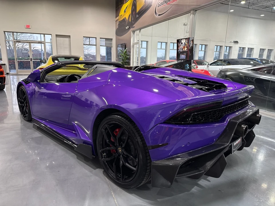 2017 Lamborghini - Image 6 of 31