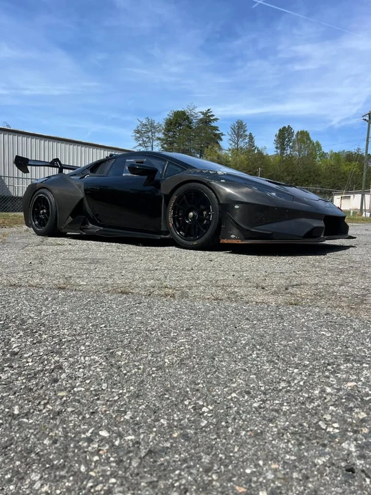 2017 Lamborghini Huracan - Image 2 of 15