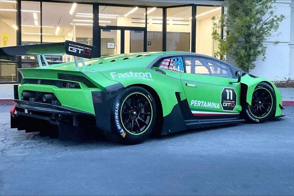 2017 Lamborghini Huracan - Image 13 of 31