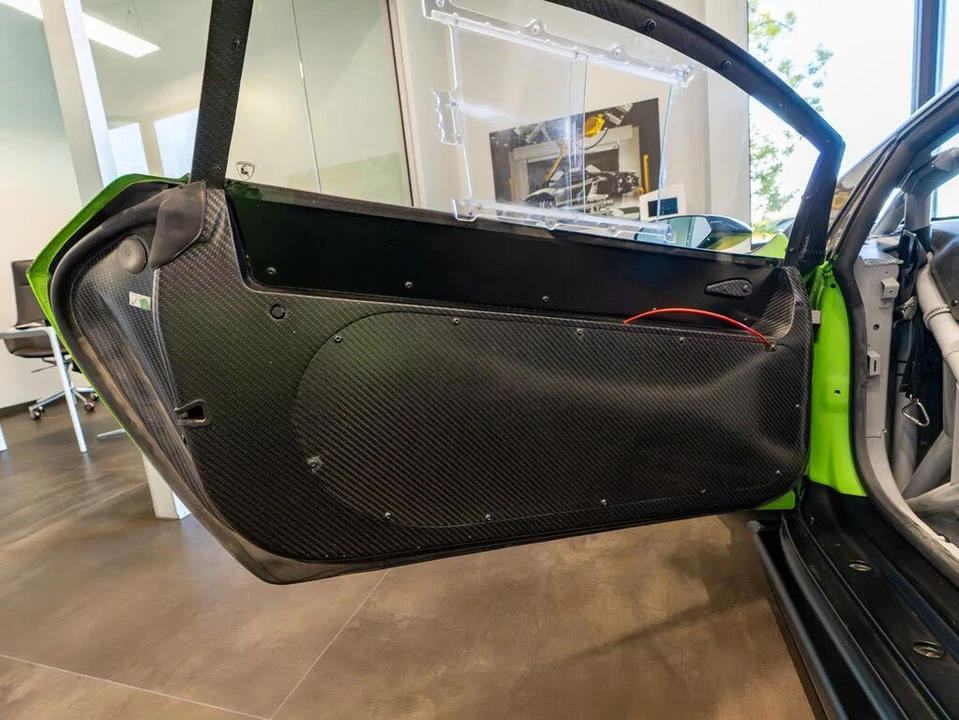 2017 Lamborghini Huracan - Image 21 of 31