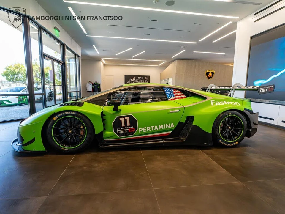 2017 Lamborghini Huracan - Image 4 of 31